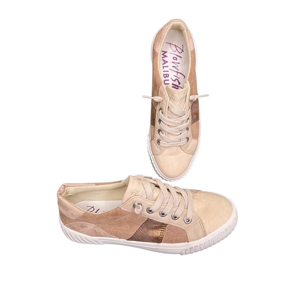 Blowfish Malibu Wave-B Sand, Steel Gold Microsuede Lace Up Low Top Sneaker